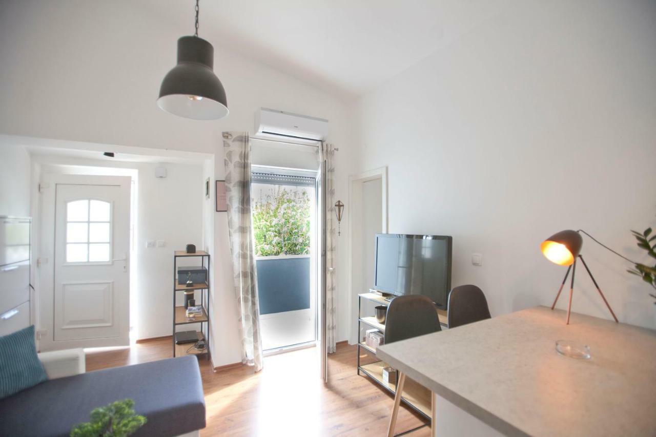 Apartment Ana Fažana Eksteriør bilde
